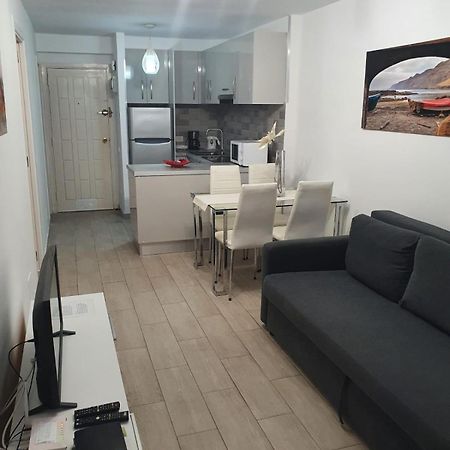 Apartamento Torres Del Sol อาโรนา ภายนอก รูปภาพ