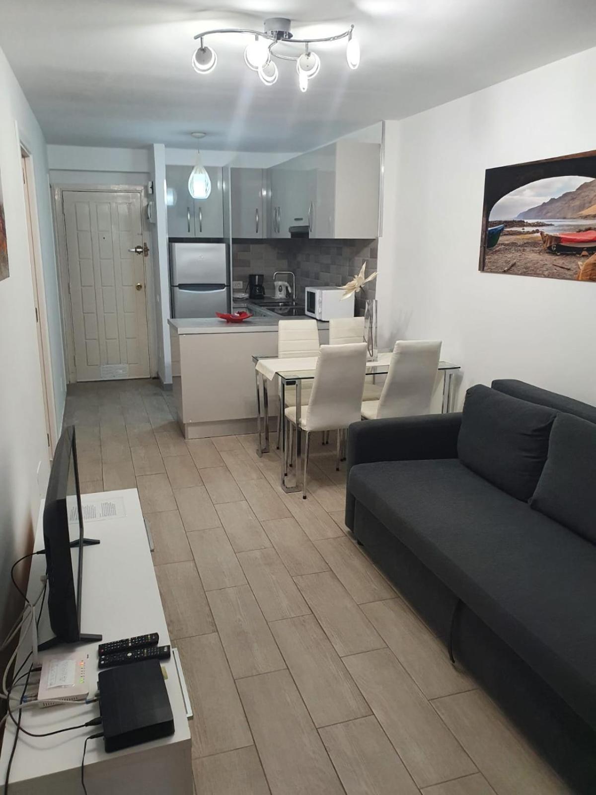 Apartamento Torres Del Sol อาโรนา ภายนอก รูปภาพ