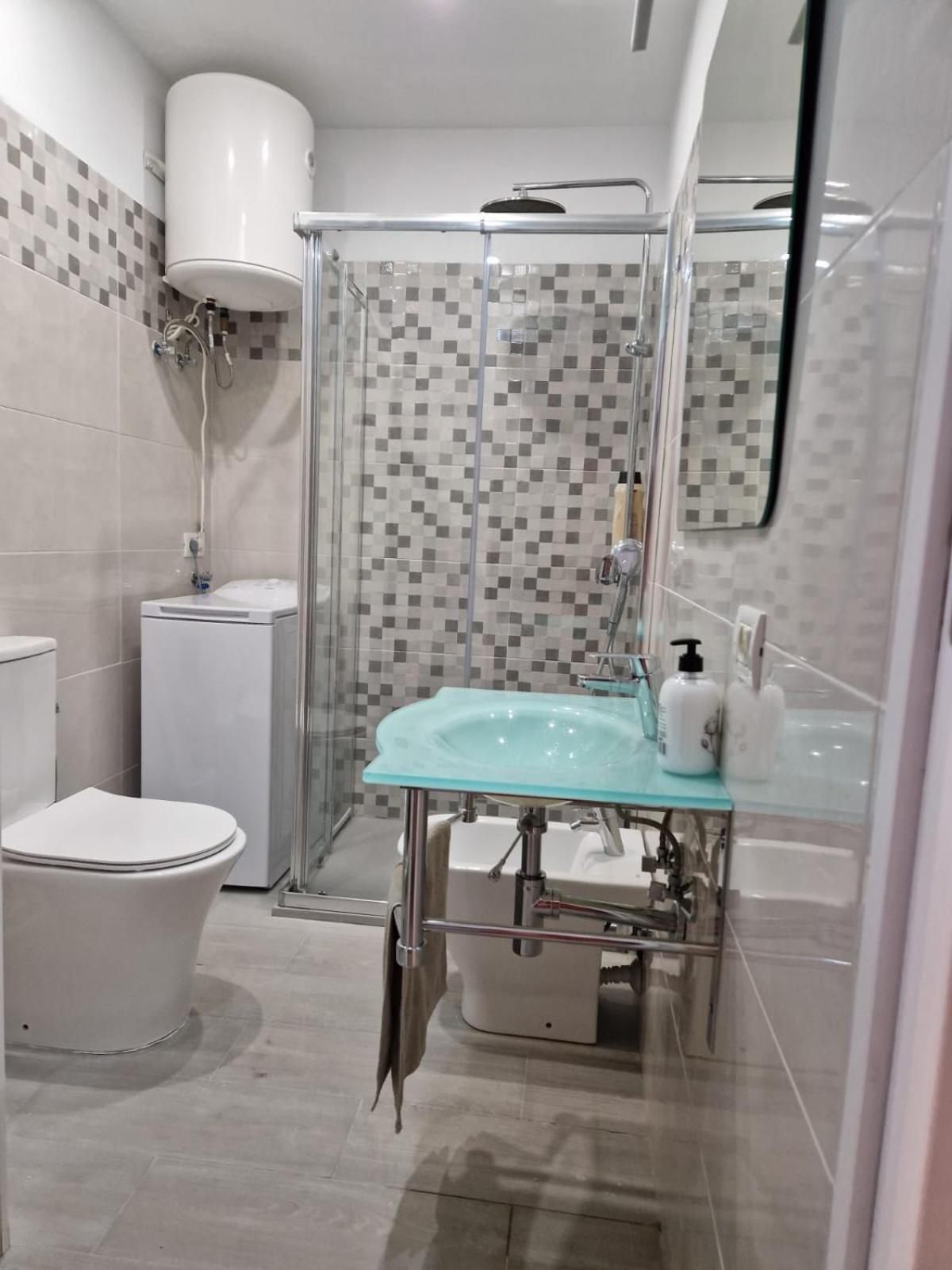 Apartamento Torres Del Sol อาโรนา ภายนอก รูปภาพ