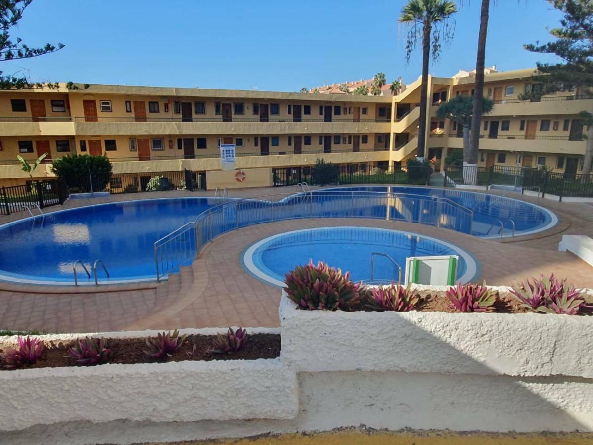 Apartamento Torres Del Sol อาโรนา ภายนอก รูปภาพ