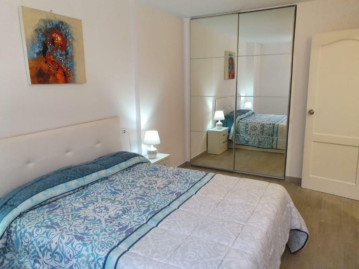Apartamento Torres Del Sol อาโรนา ภายนอก รูปภาพ