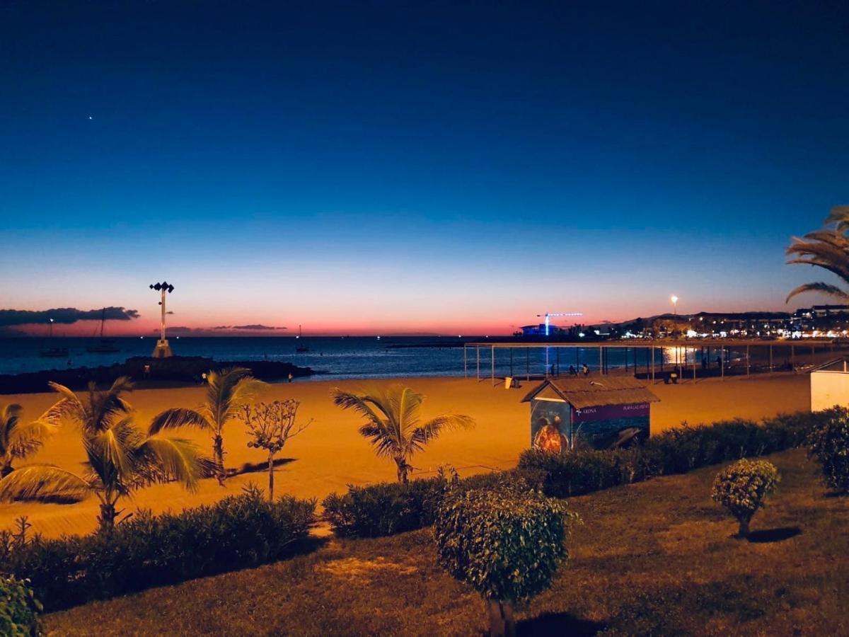 Apartamento Torres Del Sol อาโรนา ภายนอก รูปภาพ